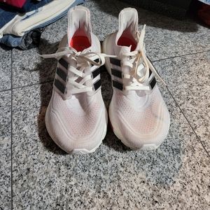 EUC Adidas Ultra boost